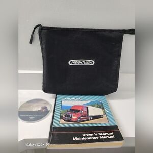 Freightliner Cascadia Drivers Maintenance Manual/STI-478-4 2007-11 w/Disc & Bag